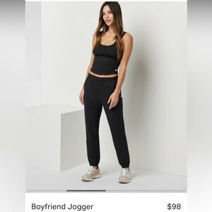Vuori Boyfriend Jogger in black heather size small